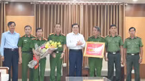 Khen thưởng đơn vị làm rõ vụ nhóm người Trung Quốc dụ thiếu nữ livestream cảnh sex