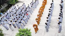 Hành hương về “cõi mình” và những chuyện mắt thấy, tai nghe