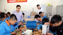 Giảm số lượng các cơ sở giáo dục nghề nghiệp
