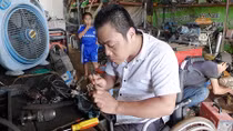 Nghị lực đáng khâm phục của chàng trai khuyết tật