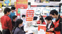 Dùng giấy tờ giả chiếm đoạt tài sản qua mua hàng trả góp tại cửa hàng