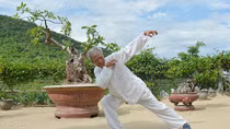 Còn đây mây trắng lưng đèo