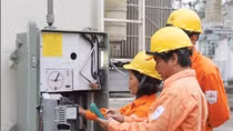 Hà Nội cắt điện của gần 1.000 hộ dân để đảm bảo an toàn do nước ngập