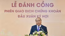 Đánh cồng phiên giao dịch đầu xuân, Thủ tướng nhắn nhủ thay đổi tư duy chứng khoán