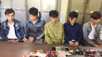 Cặp tình nhân lập lán trong hang đá buôn bán ma túy