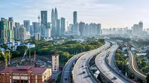 Kuala Lumpur khổ vì "đường cong mềm mại"