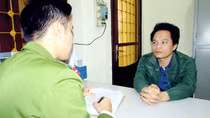 Giám đốc Công ty làm giả con dấu và tài liệu của cơ quan tổ chức