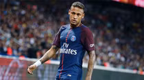 Neymar đã xin lỗi sau khi tranh đá phạt với Cavani
