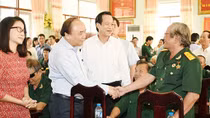 Thủ tướng thăm Trung tâm điều dưỡng thương binh và người có công Long Đất