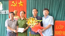 Nhiều tập thể, cá nhân thuộc lực lượng CAND được khen thưởng