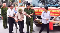 Hàng nghìn người dân được cấp căn cước tại chỗ