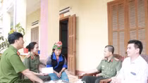 Mang nghĩa tình đến với cán bộ chiến sỹ và người dân Mù Cang Chải 
