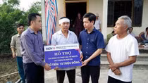 Ngân hàng BIDV Quảng Bình hỗ trợ gần 1 tỷ đồng cho người dân vùng lũ
