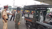 Vẫn khó khăn trong xử lý xe ba bánh