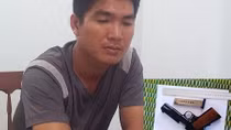 Phá nhanh vụ dùng súng cướp cơ sở buôn hải sản