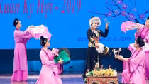  Lo ngại mất bản sắc, nghiệp dư hóa nghệ thuật