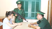 Bóc gỡ đường dây mua bán trẻ em qua biên giới