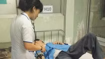 Kiểm tra, xử lý vụ một bác sĩ đánh điều dưỡng viên tại công sở