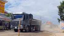 Xử lý nghiêm xe tải, xe ben chở đất, cát gây ô nhiễm môi trường
