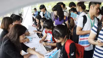 Cẩn trọng trước lời mời gọi xuất khẩu lao động Singapore