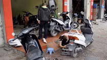 Diễn biến mới nhất vụ nổ súng tại hiệu sửa xe máy ở quận Cầu Giấy