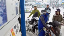 Dự kiến tăng thuế môi trường đối với xăng dầu: DN vận tải “đứng ngồi không yên”