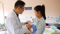 Tạo hình cho những em bé có gương mặt “mỏ chim”