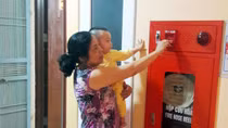 Không thể đem con bỏ chợ