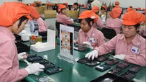 Điện thoại và linh kiện dẫn đầu nhóm xuất khẩu tỷ USD trong 2 tháng