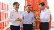 Đoàn công tác Bộ NN&PTNT cùng lãnh đạo 2 tỉnh An Giang - Đồng Tháp "xông đất" Tập đoàn Sao Mai