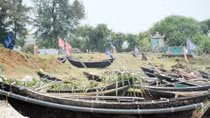 Thương làng biển, thương mẹ tôi