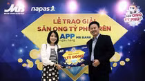Dùng App ngân hàng, một khách hàng trúng 1 tỷ đồng