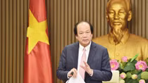 Tiếp tục hoàn thiện thể chế, tháo gỡ khó khăn để tăng trưởng