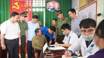 Đoàn thanh niên Bộ Công an khám, phát thuốc miễn phí tại Nghệ An