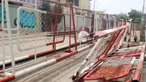 Chưa thể khắc phục sự cố rào chắn đường sắt sau cú tông kinh hoàng của xe máy