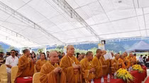Hàng nghìn người dự lễ rót đồng tượng Quan Thế Âm Bồ Tát trên đỉnh FANSIPAN 