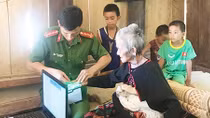 Gần dân, trọng dân để được dân tin, dân yêu