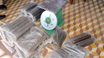 Bắt hai đối tượng chế tạo, vận chuyển, mua bán trái phép vật liệu nổ