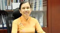 Tiến sĩ Bùi Trân Phượng: Không thể dạy người khác rung cảm nếu chính mình không có khả năng rung cảm…