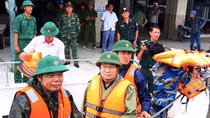 Phó Thủ tướng Trịnh Đình Dũng kiểm tra công tác phòng, chống cơn bão 16 tại Cà Mau