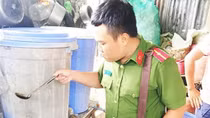 Bà chủ chế nước mắm giá bèo thành thương hiệu xịn