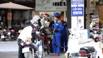 Trần thuế bảo vệ môi trường có thể lên tới 8.000 đồng/lít xăng
