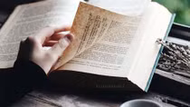  Tôi thích ngửi mùi sách giấy buổi sáng