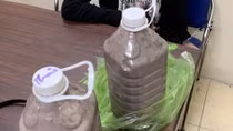 Giấu gần 2kg ma tuý vào can mắm tôm 