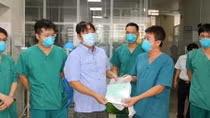 Chiến sỹ Công an quận Tân Phú mắc COVID-19 đã được xuất viện