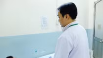 Thủng ruột do nuốt tăm xỉa răng, xương cá mà không biết