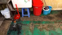Hãi hùng "ổ" bánh mì chạy liên quận huyện gây ngộ độc tại quận Tân Phú