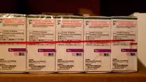 HCDC tiếp nhận 300.000 liều vaccine ngừa COVID-19 Astrazeneca