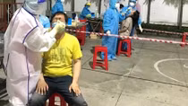 Hai trường hợp nghi nghiễm trong cùng một gia đình khi đi khám tại bệnh viện FV