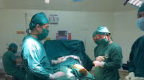 Thoát nỗi mặc cảm cả đời nhờ được phẫu thuật chỉnh hình "dáng đi xoay trong"